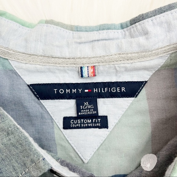 Tommy Hilfiger custom fit plaid button down Size XL - Picture 6 of 6